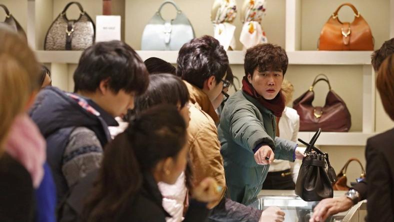 7元LV,10元Prada?共享奢侈品大概率是一个伪命题